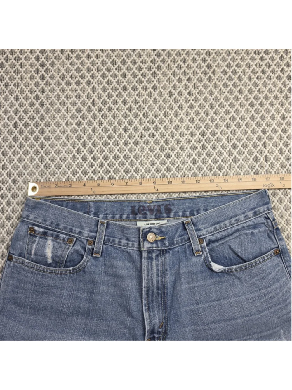 Levi’s 527 Low Boot Cut Jeans Men’s Light Wash Distressed Denim W34 L30